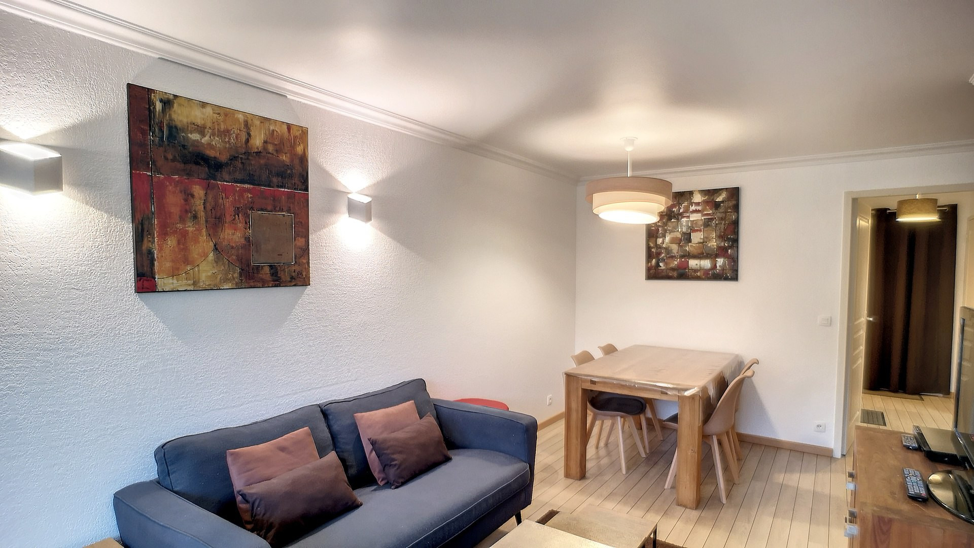 _lv_images__lot_0013040138_02_29504756