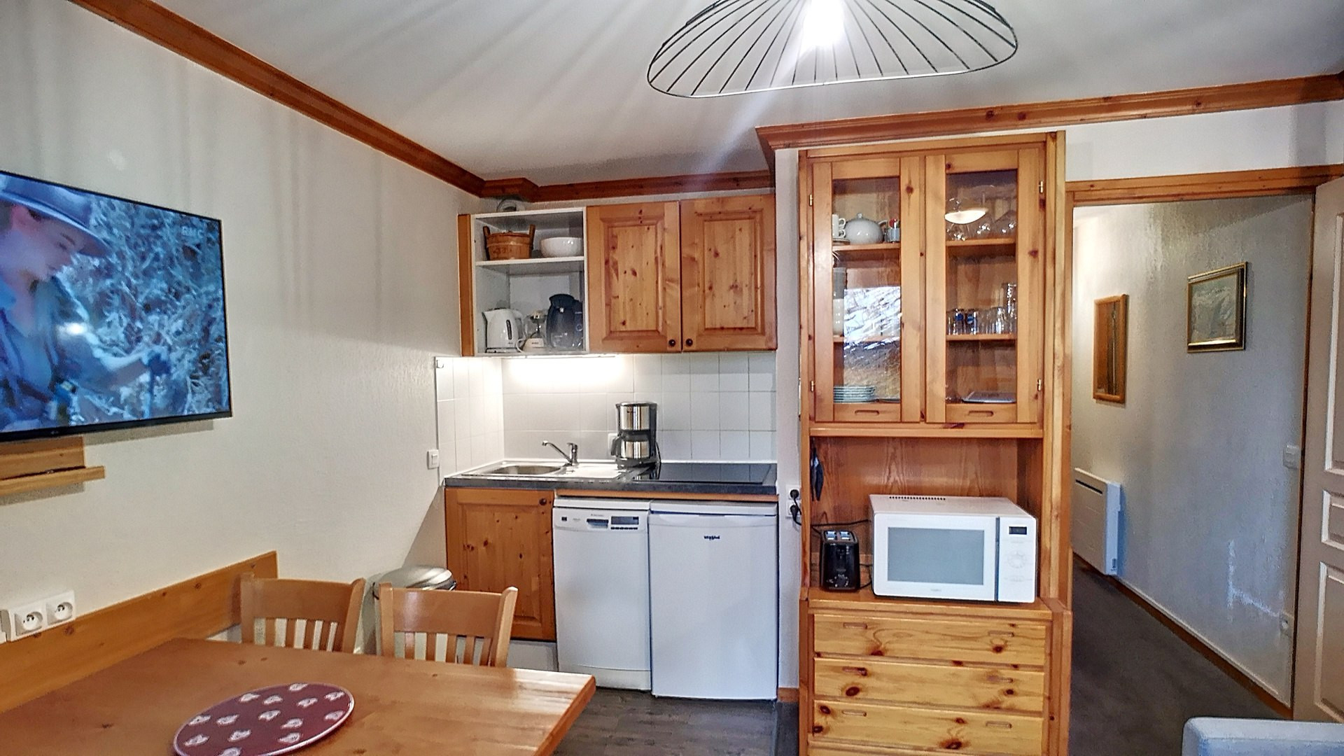 _lv_images__lot_0013040140_06_29484358