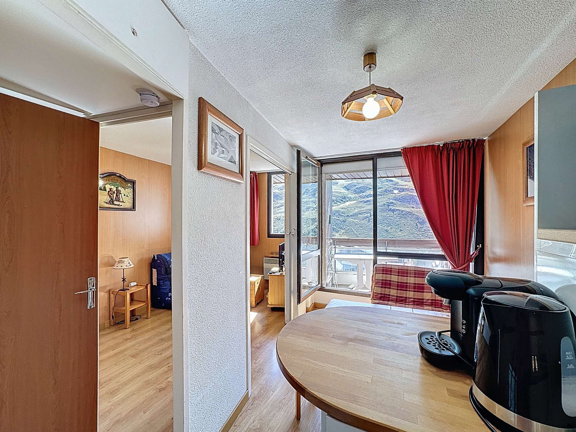 _lv_images__lot_0013040143_08_29324351