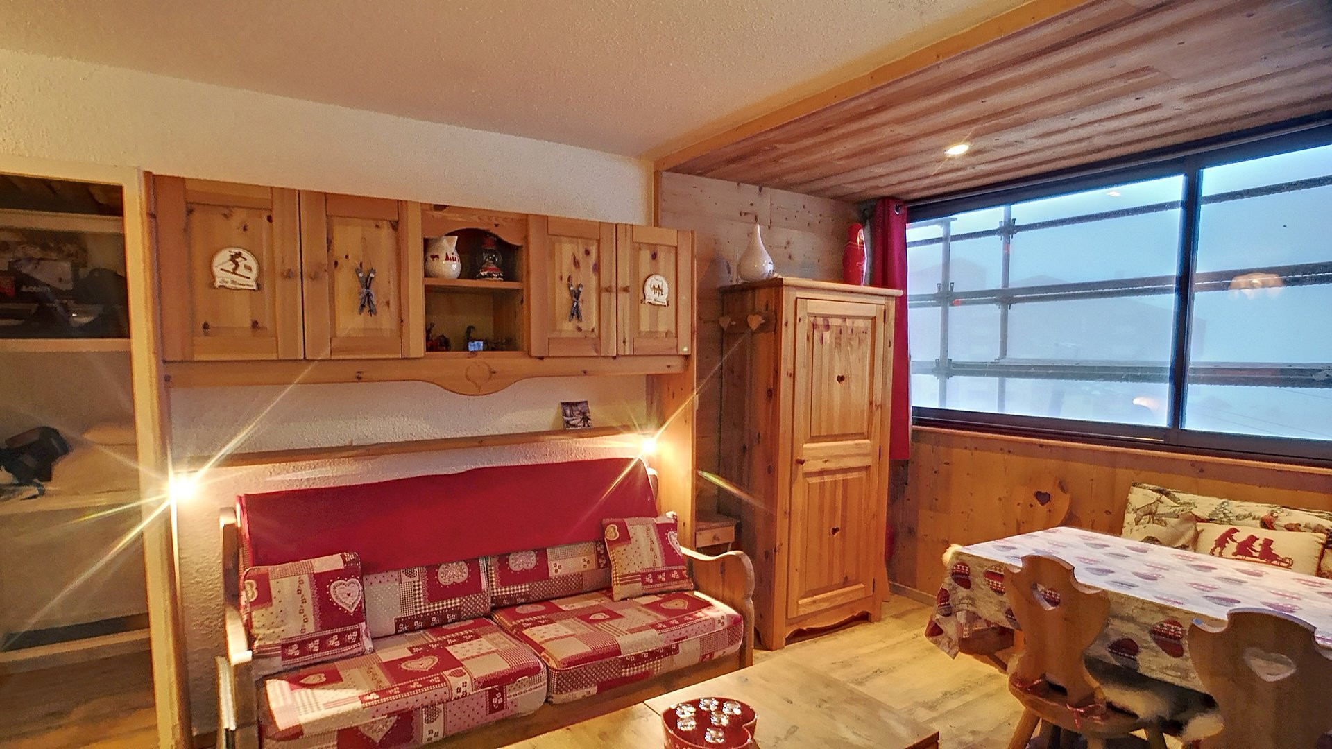 _lv_images__lot_0013040149_03_32220006