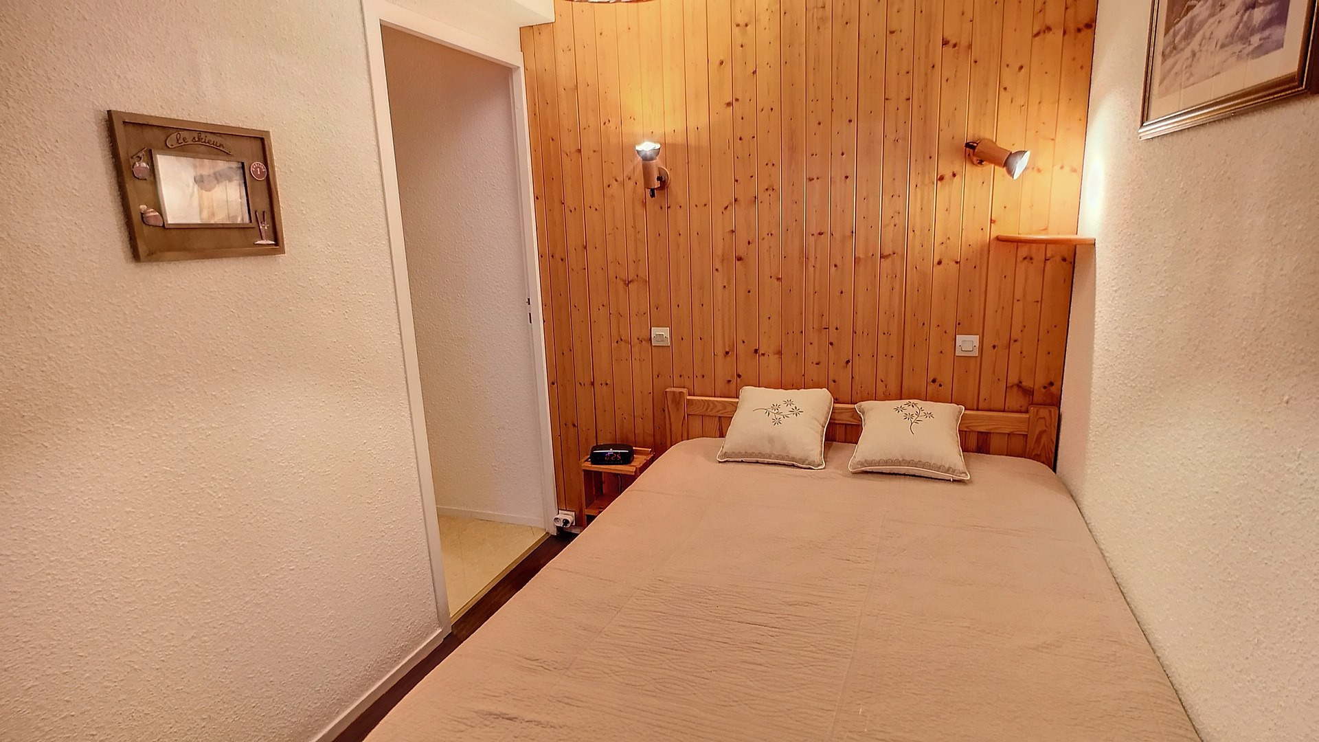 _lv_images__lot_0013040152_06_27743440