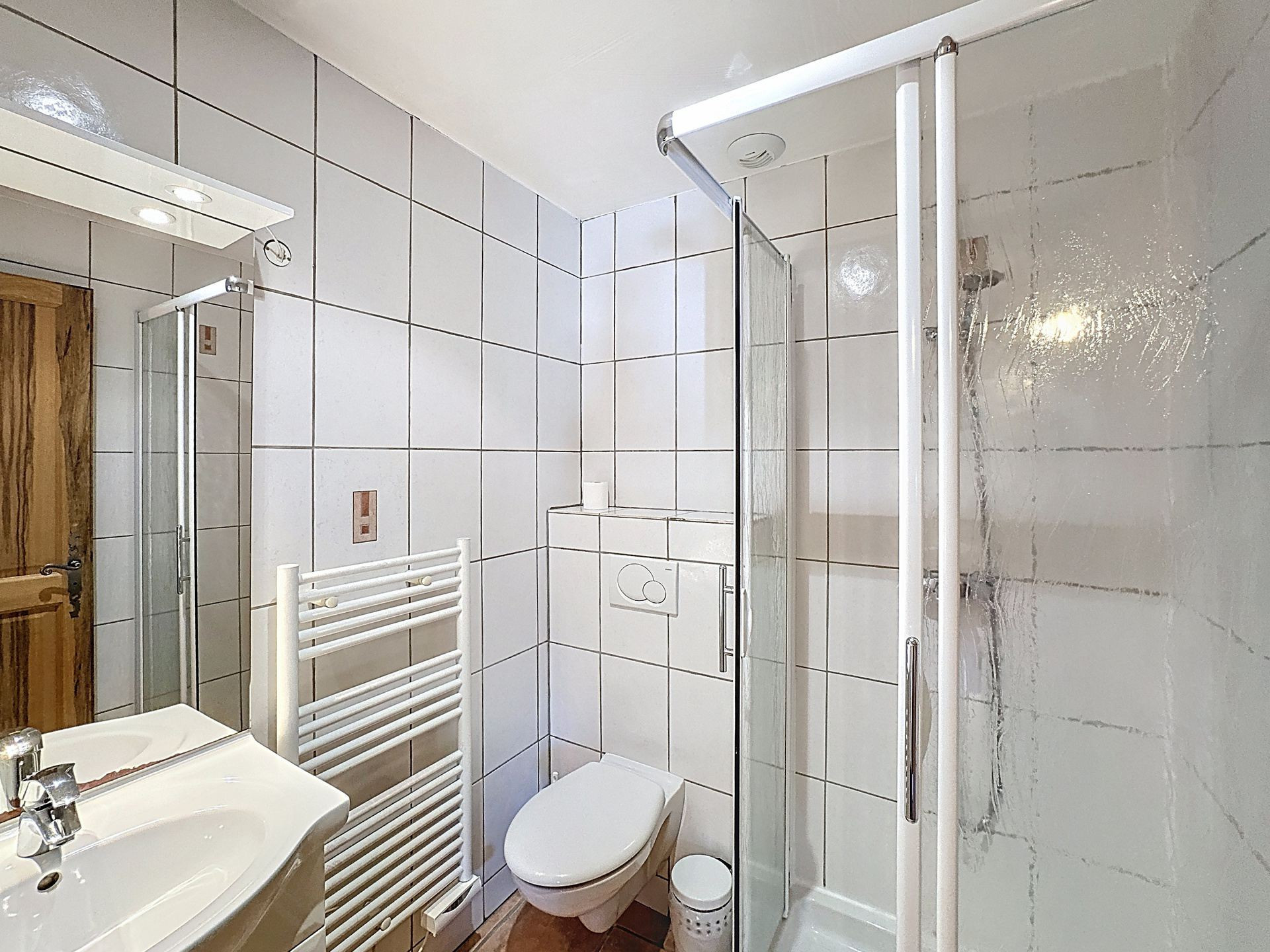 _lv_images__lot_0013040168_06_25418980