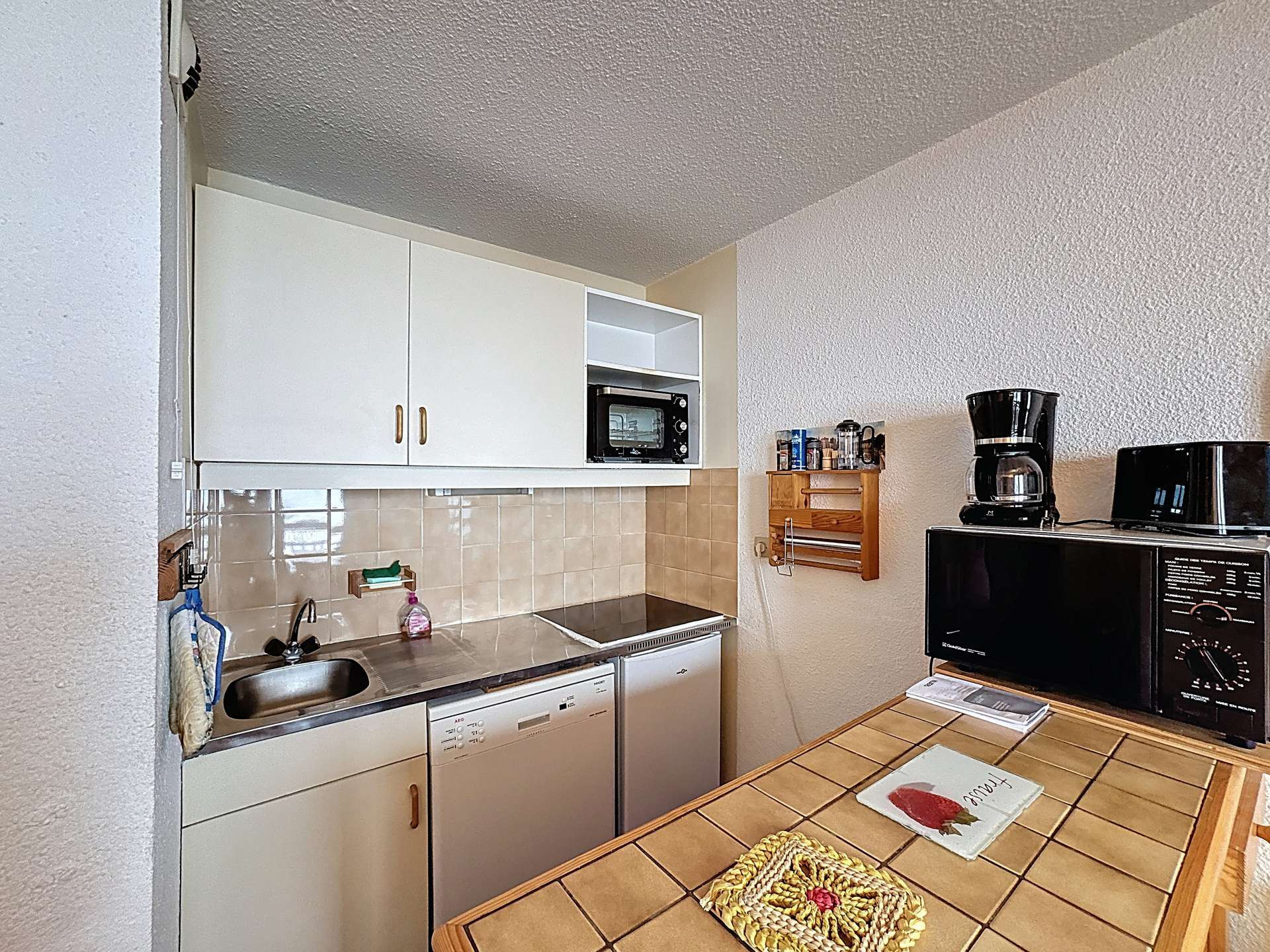 _lv_images__lot_0013040172_03_28612140