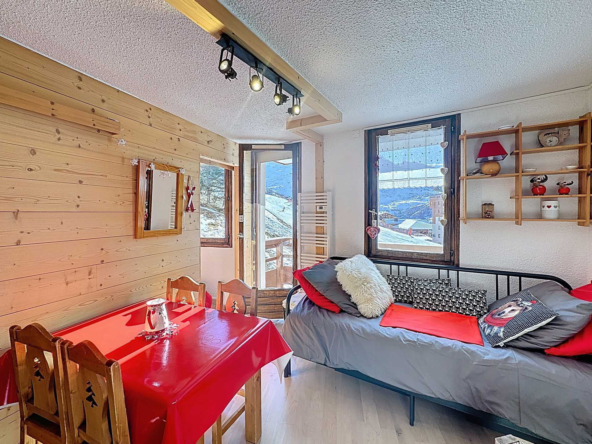 _lv_images__lot_0013040173_02_29384169