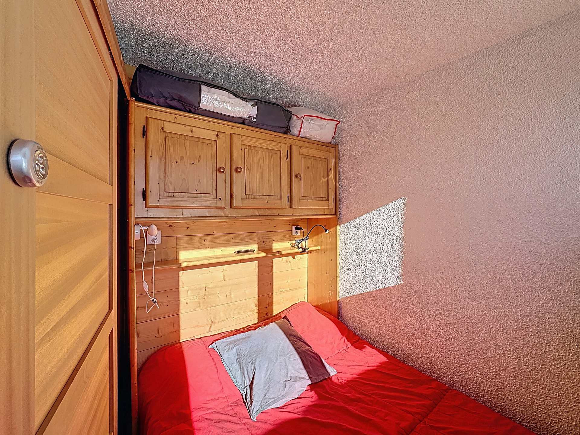 _lv_images__lot_0013040173_10_28139609