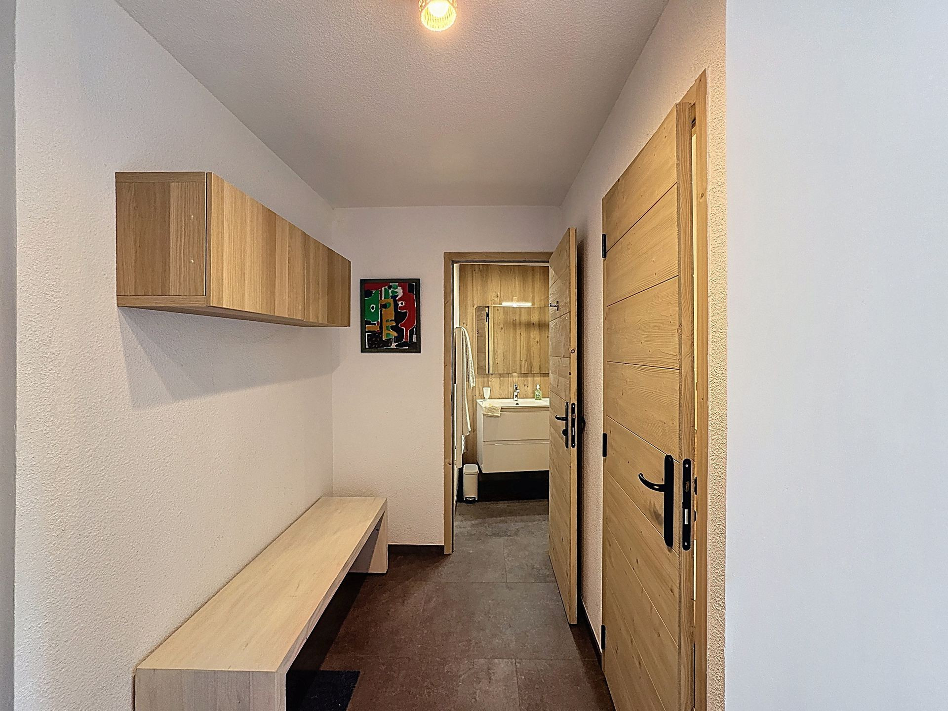 _lv_images__lot_0013040174_03_30201988