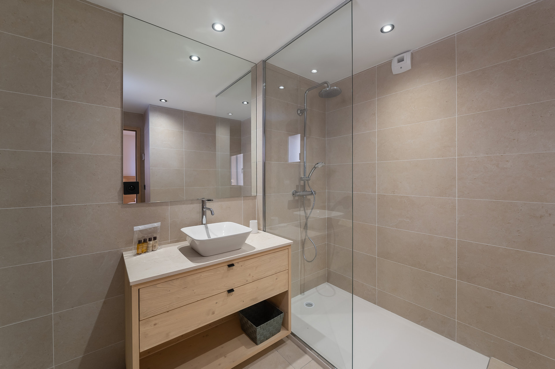 _lv_images__lot_0074061764_10_27389780 _lv_images__lot_0074061764_10_27389780