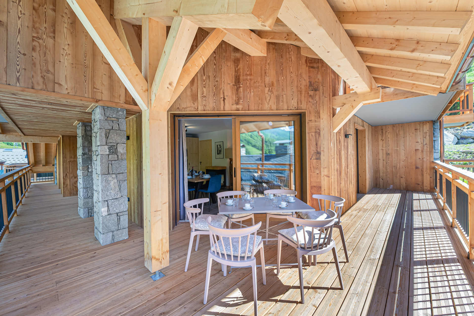 _lv_images__lot_0074061766_03_29507110