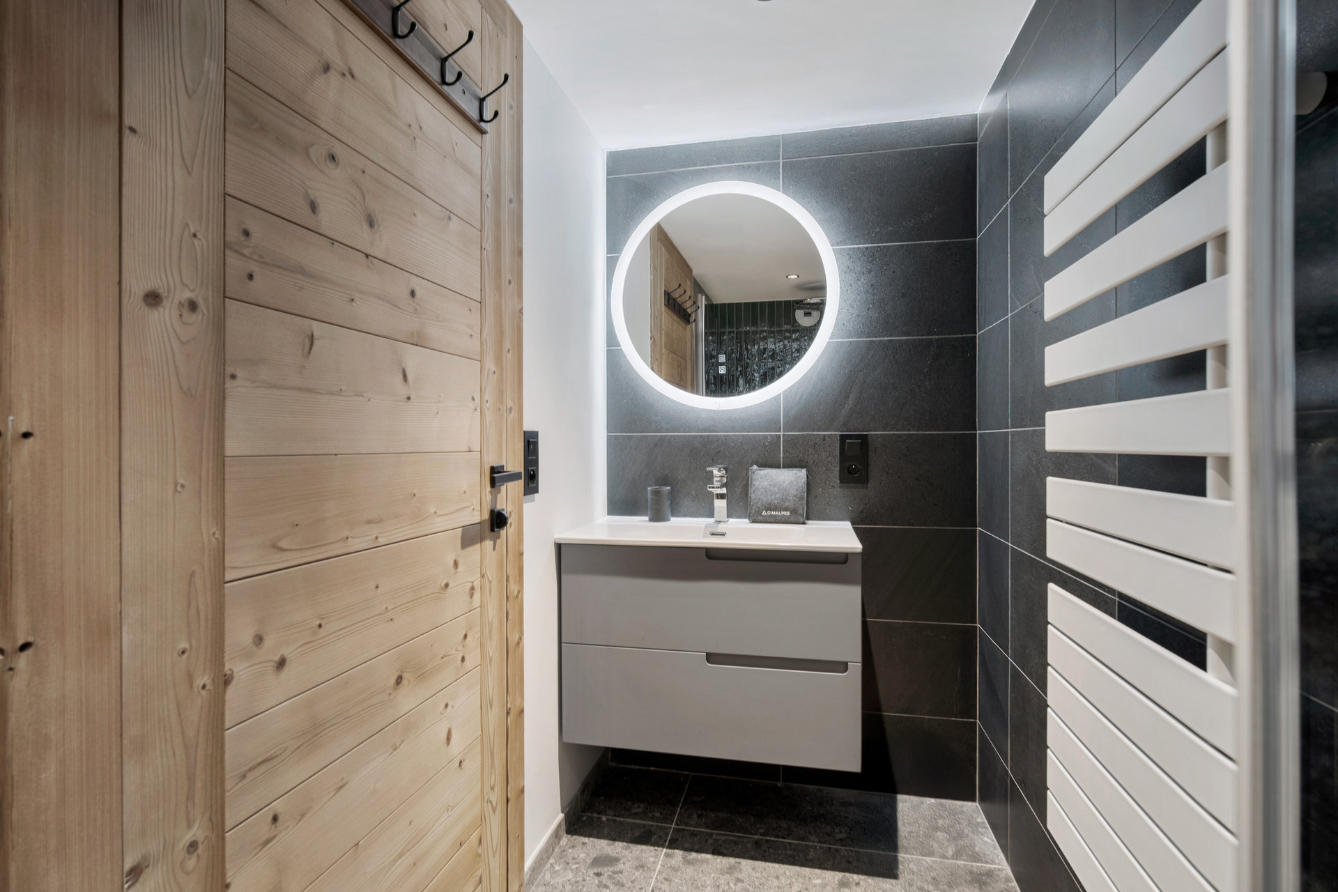 _lv_images__lot_0075553619_07_29487399