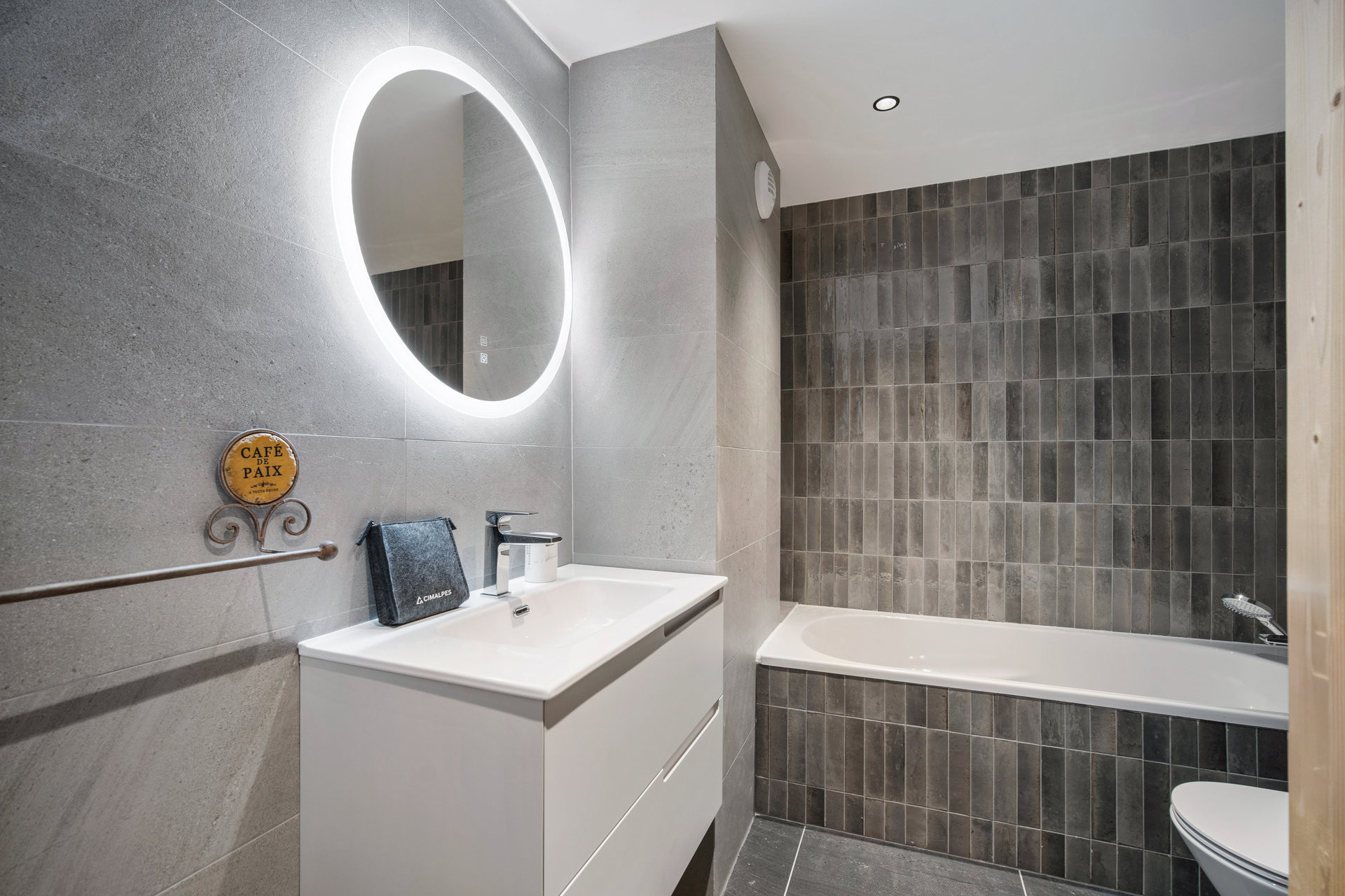 _lv_images__lot_0075553619_11_27612028 _lv_images__lot_0075553619_11_27612028