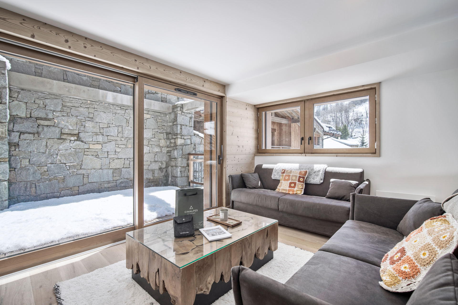 _lv_images__lot_0075553807_01_27746499