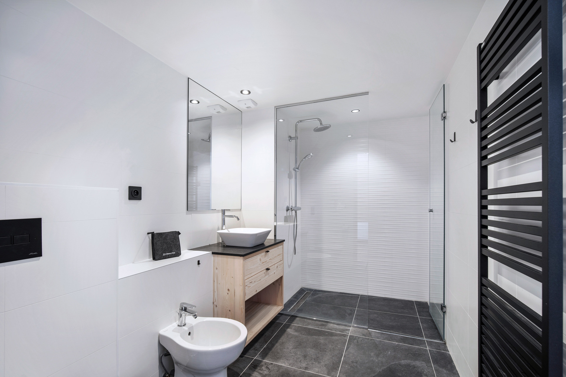 _lv_images__lot_0075553807_09_28123603