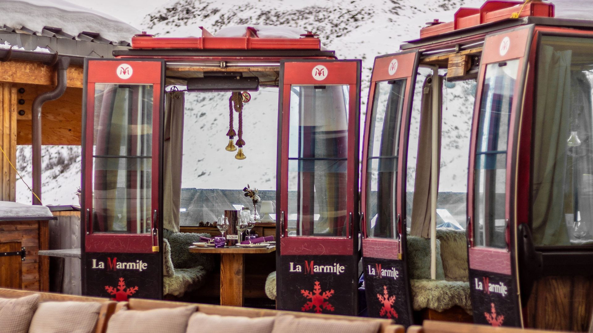 la marmite private gondola - © Summit digital la marmite private gondola