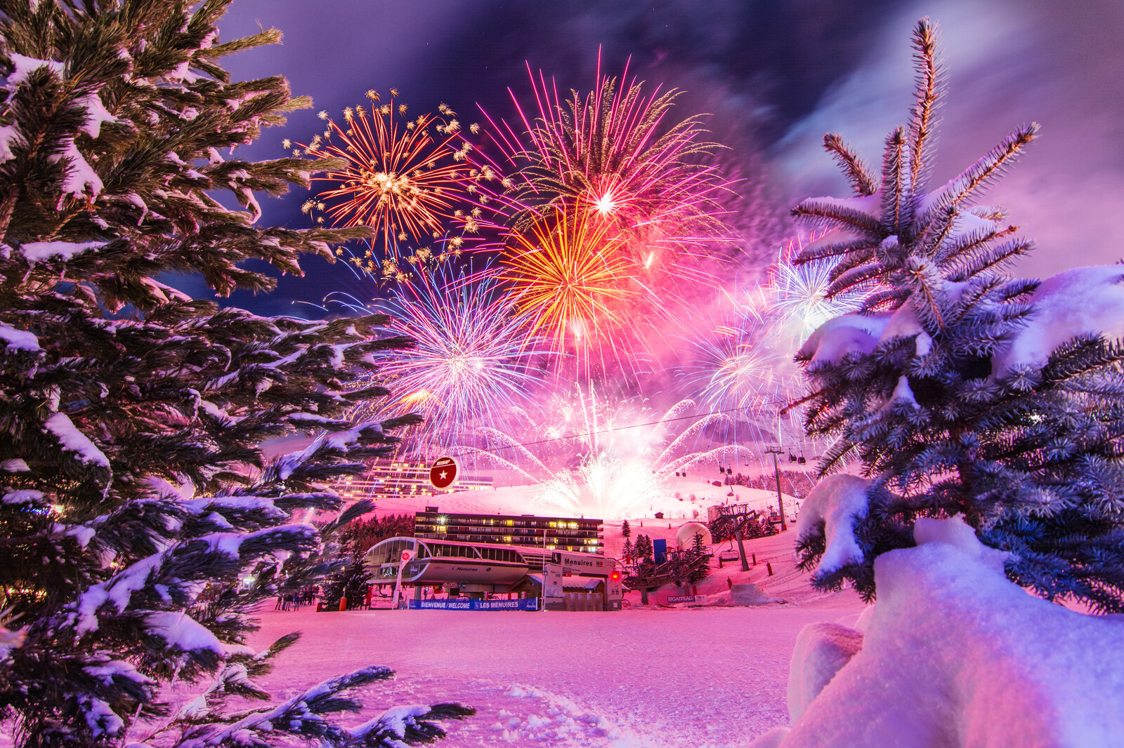feu d'artifice les Menuires - réserver son séjour aux Menuires feu d'artifice les Menuires - réserver son séjour aux Menuires