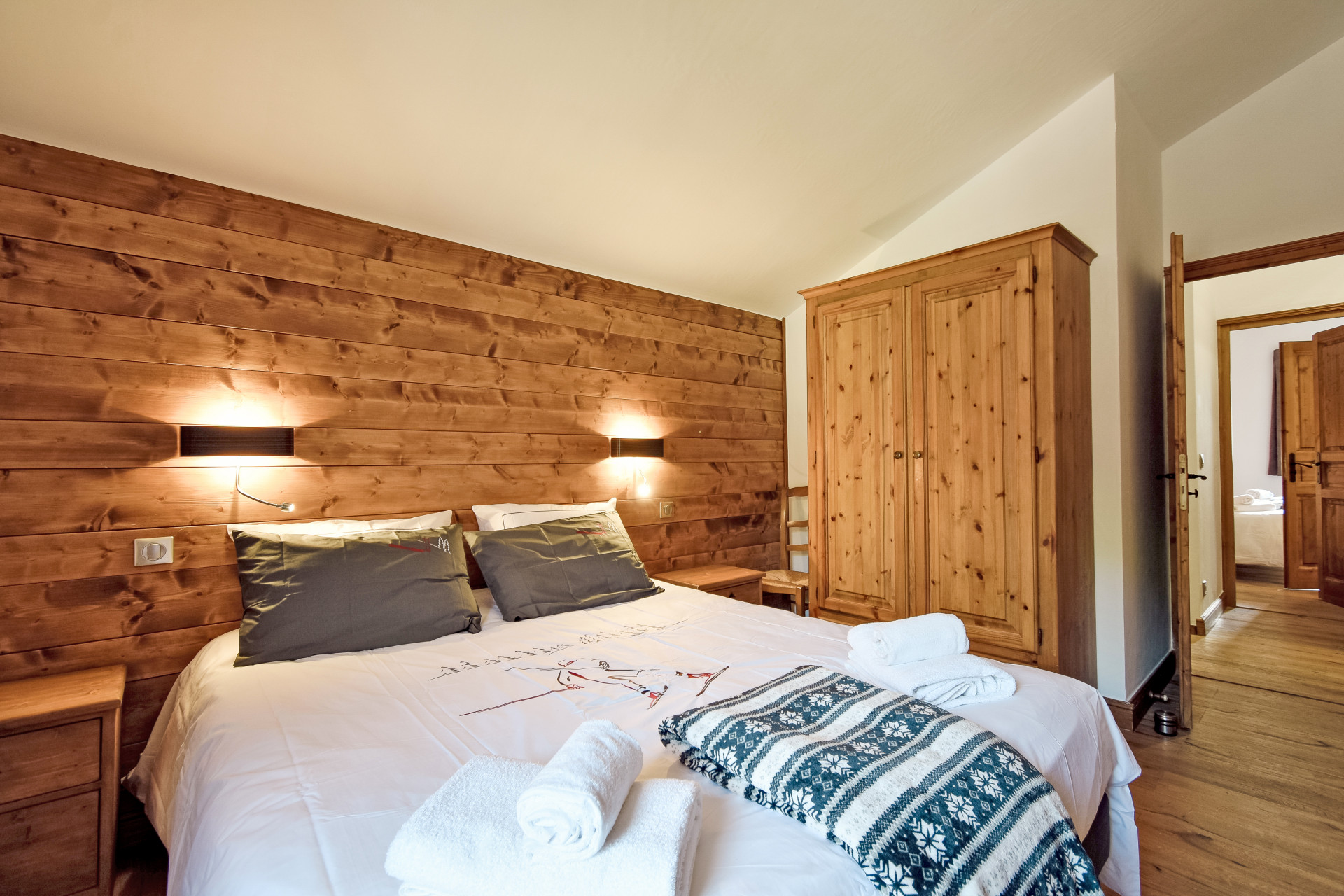 picture_estate_3919_5025211c-99b9-4432-8ca5-562c9e3406fe