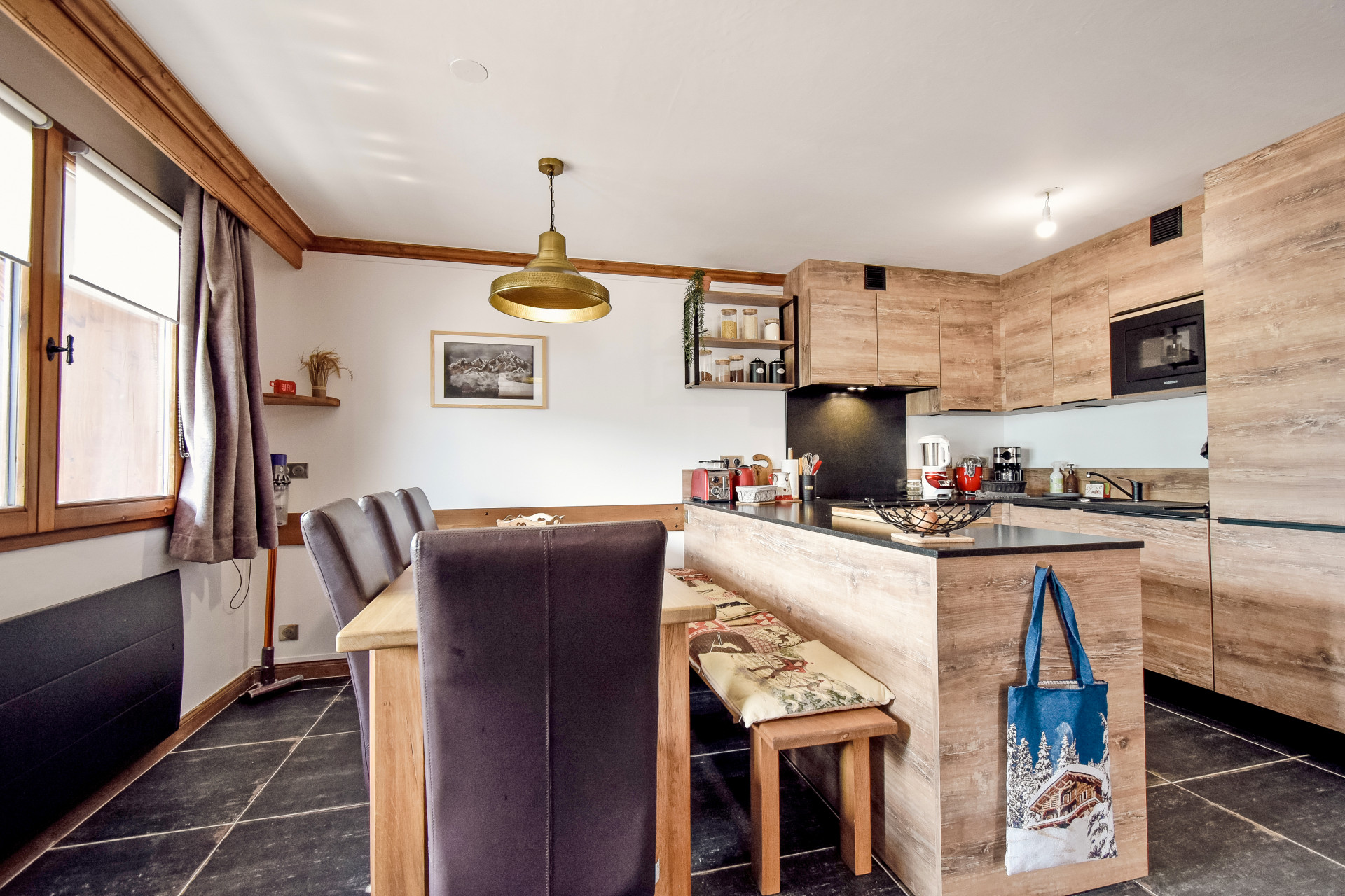 picture_estate_3919_c1593393-18e4-4618-b43c-e64b7fad6a09