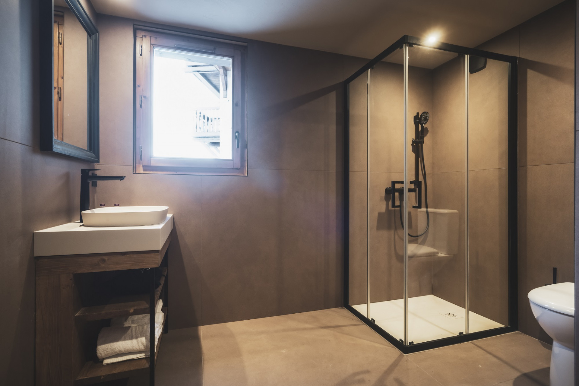 residence-sapiniere-menuires-4p6s-sallededouche-01-cande-2026-28319774