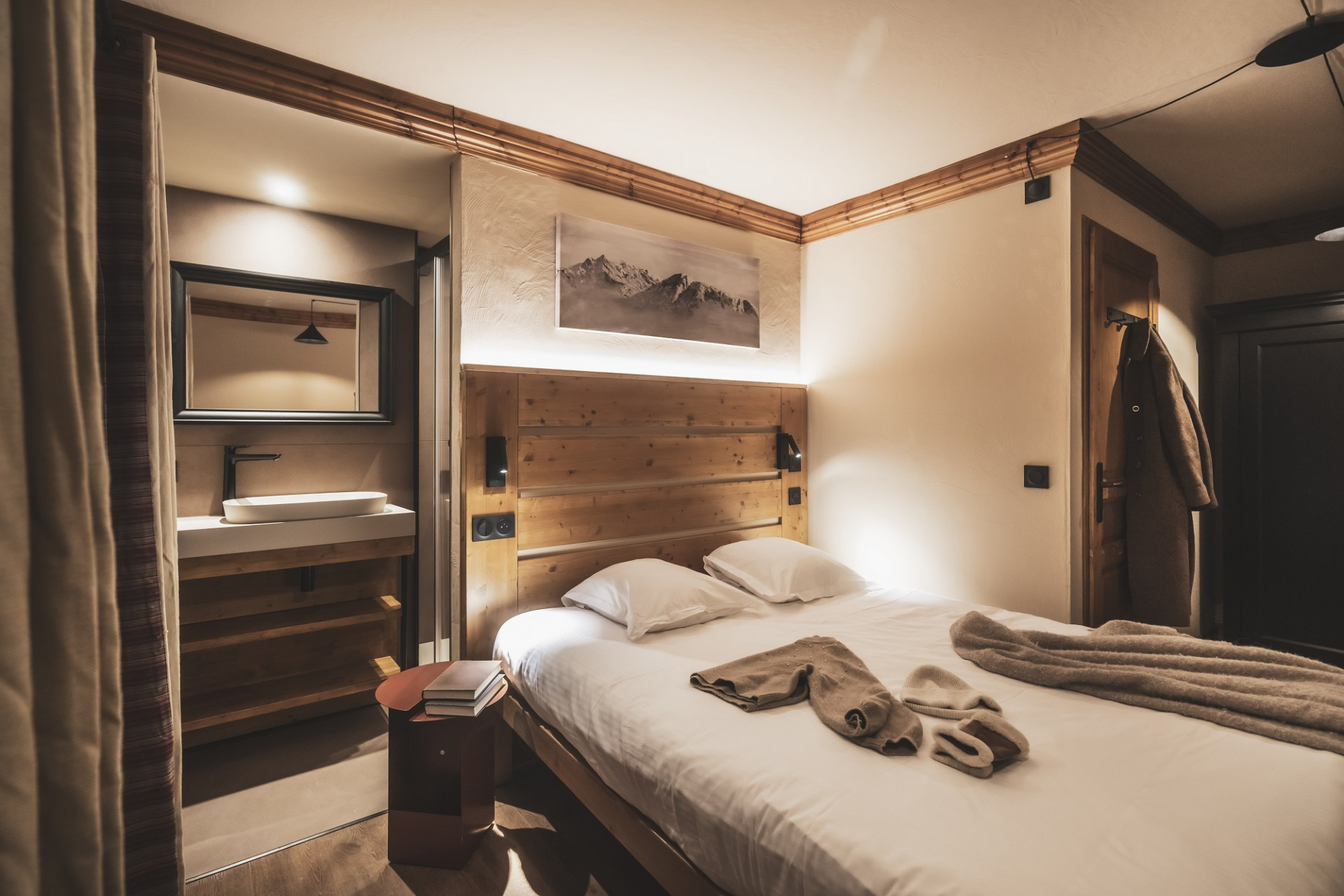 residence-sapiniere-menuires-5p8s-chambre-double-01-cande-2026-28319757