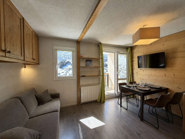023300005_76_76c_1789996909.jpg