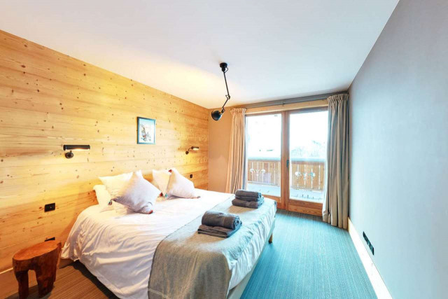 Room 188100-512302 Room 188100-512302