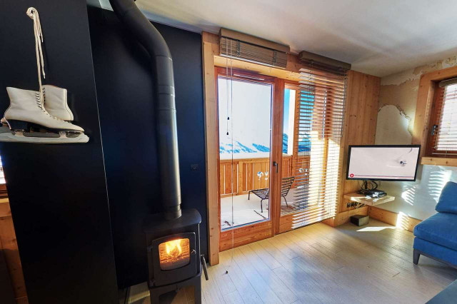 Room 188104-512304 Room 188104-512304