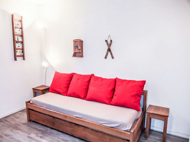 40F2E9892D121ED7B582FB8A8EAFA0A5.jpg 40F2E9892D121ED7B582FB8A8EAFA0A5.jpg