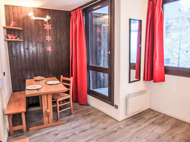 42F2E98F16B71EE7B582FB2A0E178836.jpg 42F2E98F16B71EE7B582FB2A0E178836.jpg