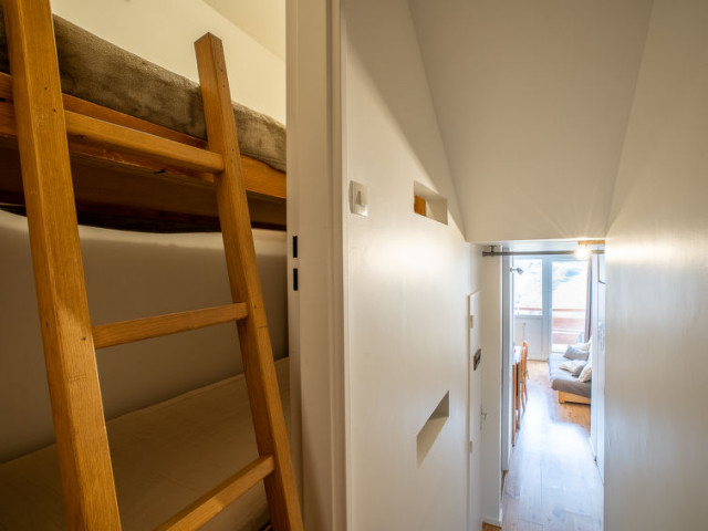 5A56365000CA1EDD97D63F882A1A1A42.jpg 5A56365000CA1EDD97D63F882A1A1A42.jpg