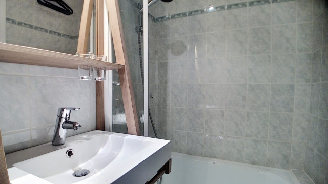 _agence-des-belleville_lv_images__lot_0000045080_08_28250503