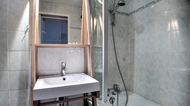 _agence-des-belleville_lv_images__lot_0000045080_09_27698367