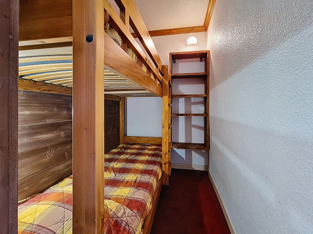 _agence-des-belleville_lv_images__lot_0000045099_07_32569732 _agence-des-belleville_lv_images__lot_0000045099_07_32569732