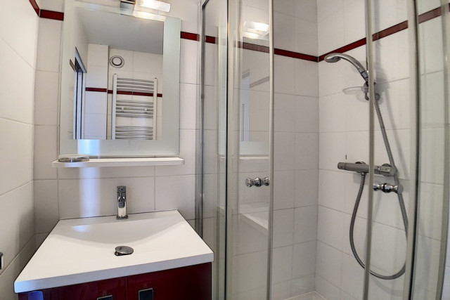 _agence-des-belleville_lv_images__lot_0000045139_12_29356330