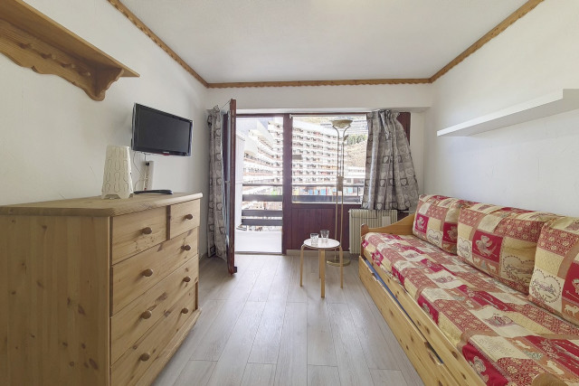 _agence-des-belleville_lv_images__lot_0000045190_07_28717090 _agence-des-belleville_lv_images__lot_0000045190_07_28717090