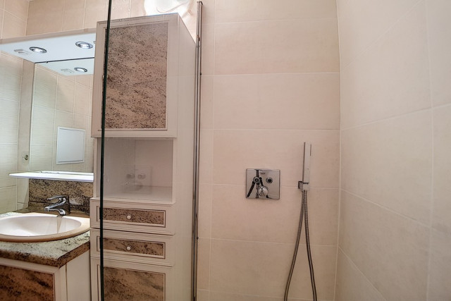 _agence-des-belleville_lv_images__lot_0000045245_12_27641916