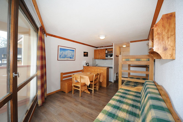 _agence-des-belleville_lv_images__lot_0000045289_06_29337856