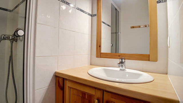 _agence-des-belleville_lv_images__lot_0000045329_11_27583160 _agence-des-belleville_lv_images__lot_0000045329_11_27583160