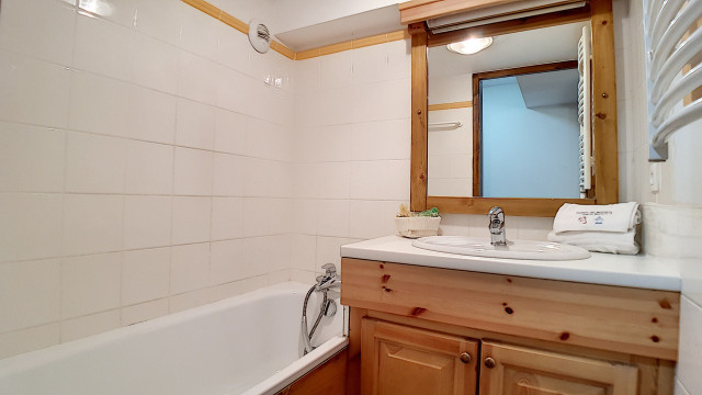 _agence-des-belleville_lv_images__lot_0000045358_12_29853054