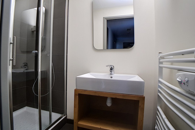 _agence-des-belleville_lv_images__lot_0000045370_13_27394863 _agence-des-belleville_lv_images__lot_0000045370_13_27394863