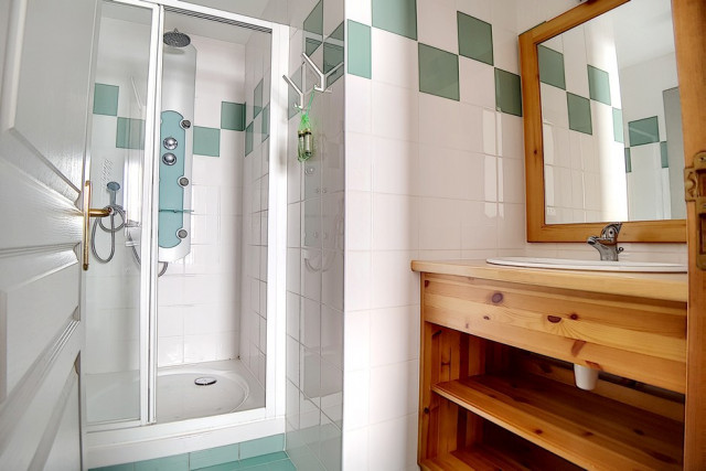 _agence-des-belleville_lv_images__lot_0000045377_12_27394290 _agence-des-belleville_lv_images__lot_0000045377_12_27394290