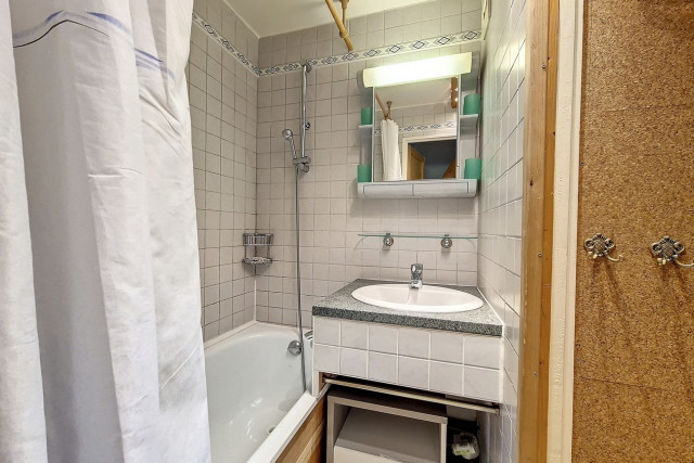 _agence-des-belleville_lv_images__lot_0000045381_11_27795440 _agence-des-belleville_lv_images__lot_0000045381_11_27795440