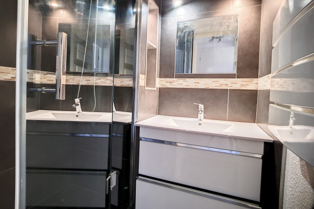 _agence-des-belleville_lv_images__lot_0000045399_14_28637678