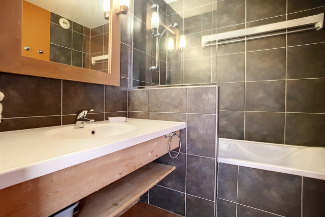 _agence-des-belleville_lv_images__lot_0000045483_13_32588368 _agence-des-belleville_lv_images__lot_0000045483_13_32588368