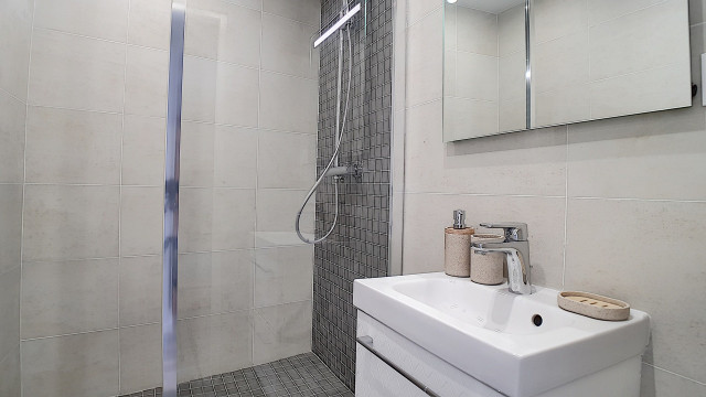 _agence-des-belleville_lv_images__lot_0000045504_12_30149809