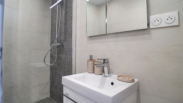 _agence-des-belleville_lv_images__lot_0000045504_13_29494895