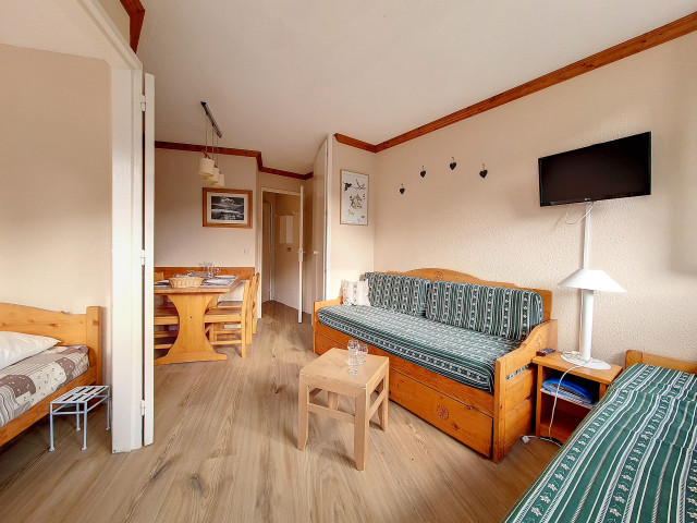 _agence-des-belleville_lv_images__lot_0000045535_02_29716845