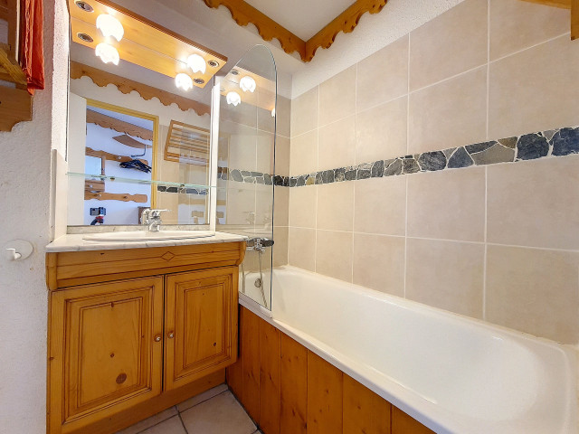 _agence-des-belleville_lv_images__lot_0000045554_13_29339378 _agence-des-belleville_lv_images__lot_0000045554_13_29339378