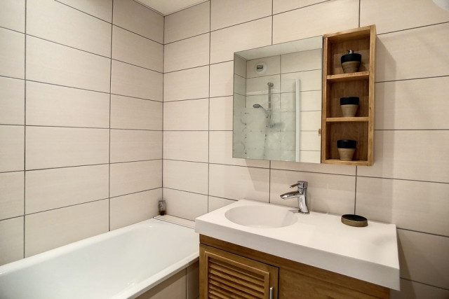 _agence-des-belleville_lv_images__lot_0000045573_13_27484399 _agence-des-belleville_lv_images__lot_0000045573_13_27484399