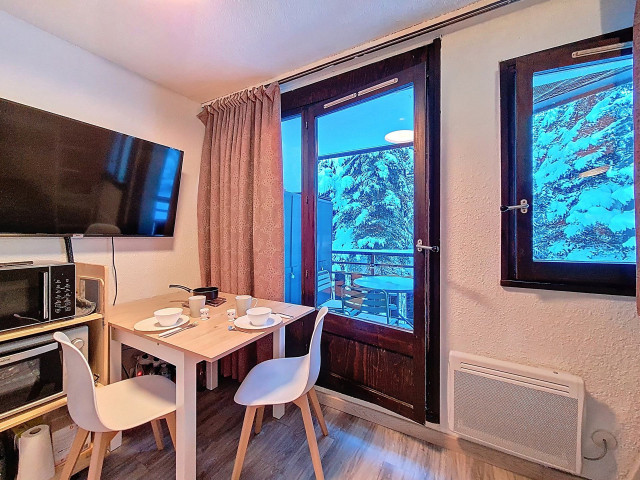 _agence-des-belleville_lv_images__lot_0000045637_02_29900634 _agence-des-belleville_lv_images__lot_0000045637_02_29900634