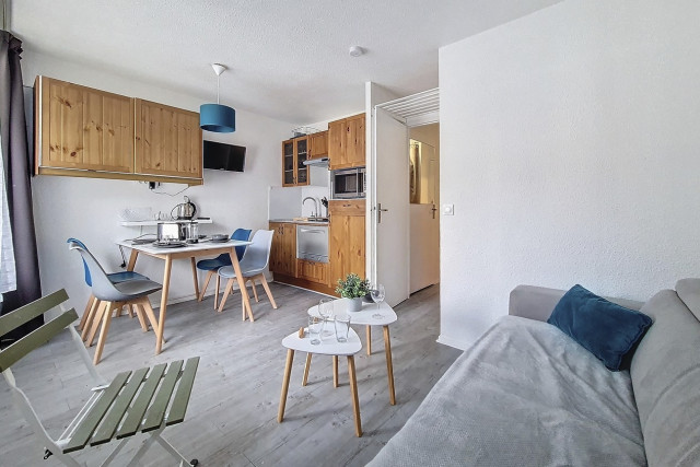 _agence-des-belleville_lv_images__lot_0000045649_01_30057273