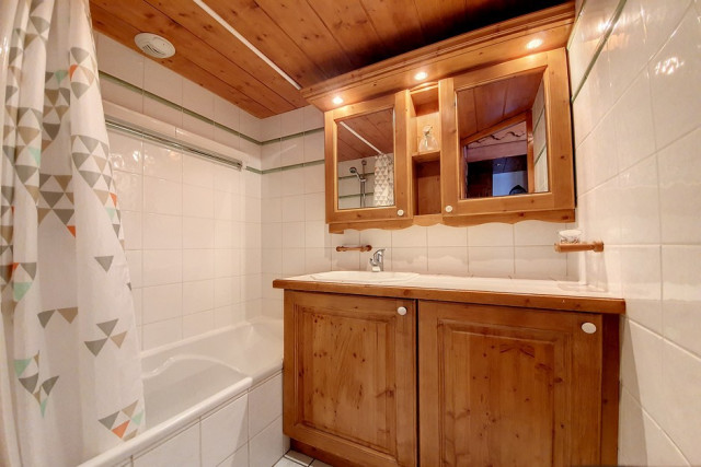 _agence-des-belleville_lv_images__lot_0000045678_13_29753951 _agence-des-belleville_lv_images__lot_0000045678_13_29753951